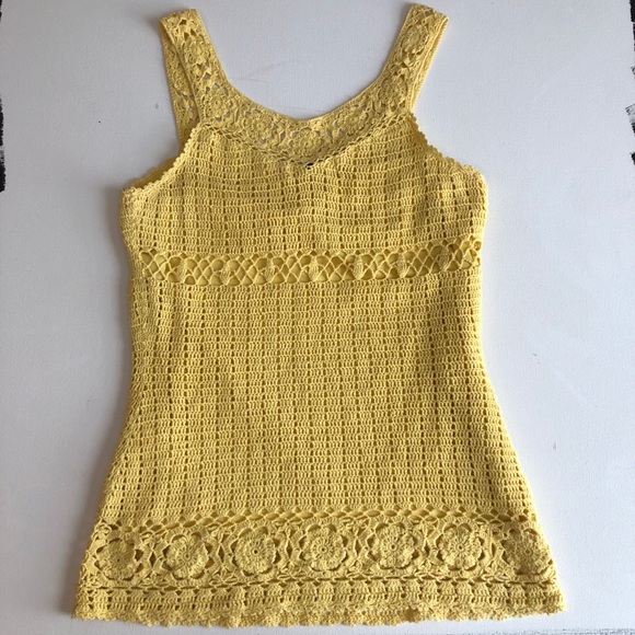 Beautiful yellow crochet top 🌼 - Picture 2 of 6